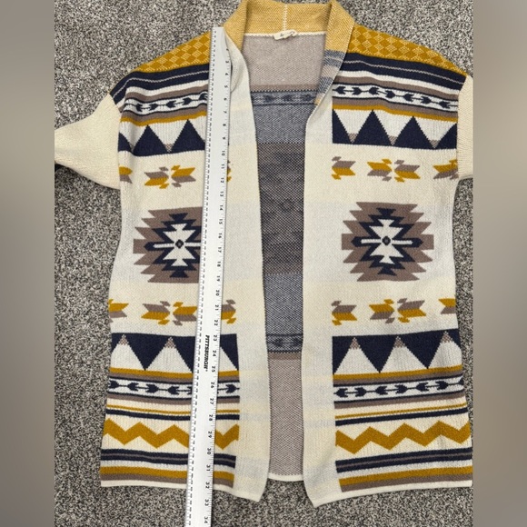 Stunning Stylish Lime + Chili Aztec Boho Western Patterned Open Sweater Cardigan - Picture 8 of 9